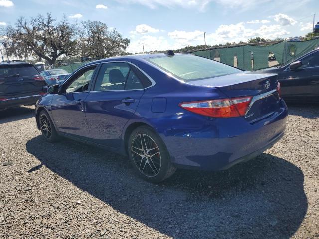 4T1BF1FK2FU886390 - 2015 TOYOTA CAMRY LE BLUE photo 2