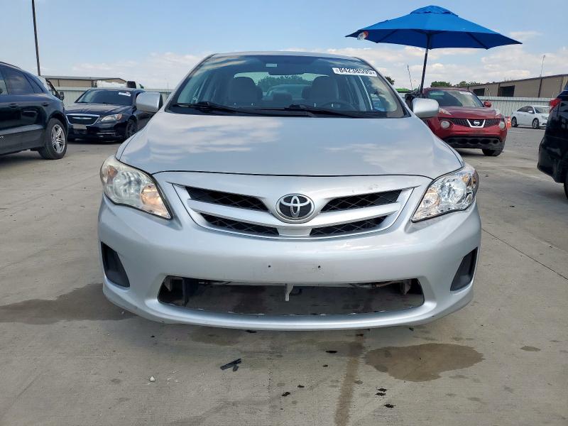 JTDBU4EE6BJ104112 - 2011 TOYOTA COROLLA BASE Gris foto 5