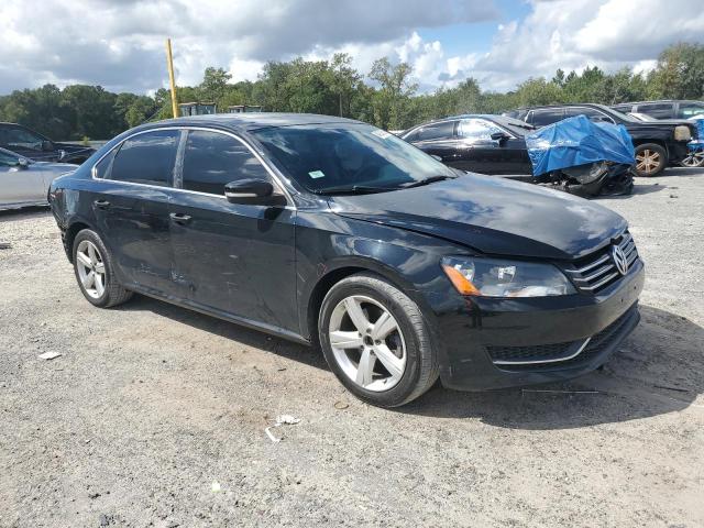 1VWBH7A3XDC031602 - 2013 VOLKSWAGEN PASSAT SE BLACK photo 4