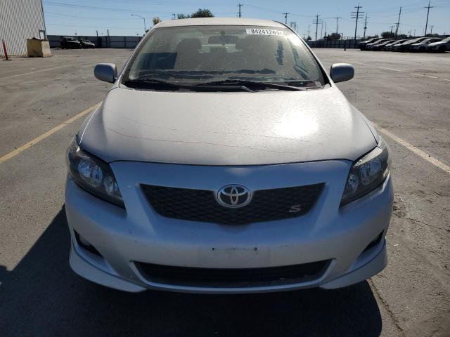 2T1BU4EEXAC476868 - 2010 TOYOTA COROLLA BASE SILVER photo 5