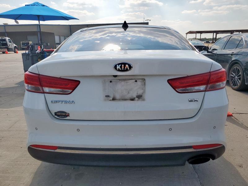 5XXGU4L35JG225515 - 2018 KIA OPTIMA EX WHITE photo 6