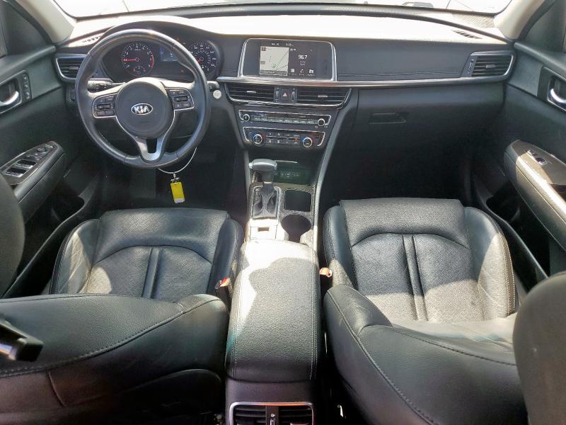 5XXGU4L35JG225515 - 2018 KIA OPTIMA EX WHITE photo 8