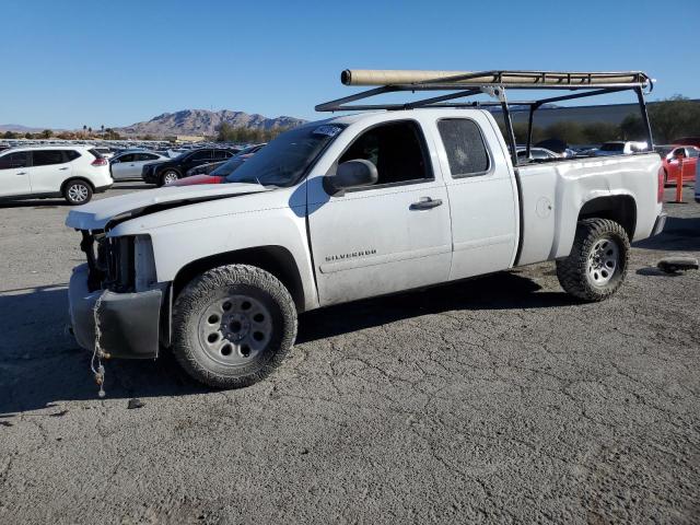 1GCSCPEA1AZ102995 - 2010 CHEVROLET SILVERADO C1500 WHITE photo 2