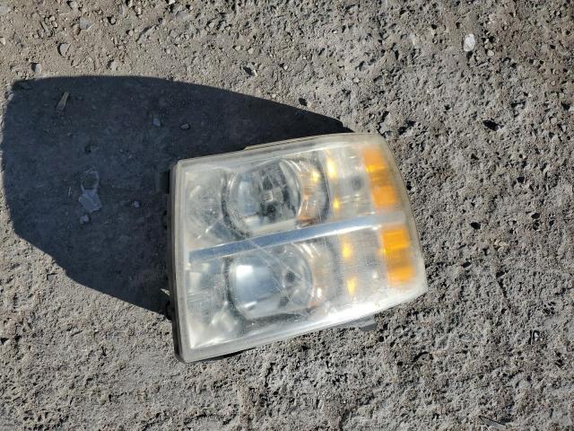 1GCSCPEA1AZ102995 - 2010 CHEVROLET SILVERADO C1500 WHITE photo 22