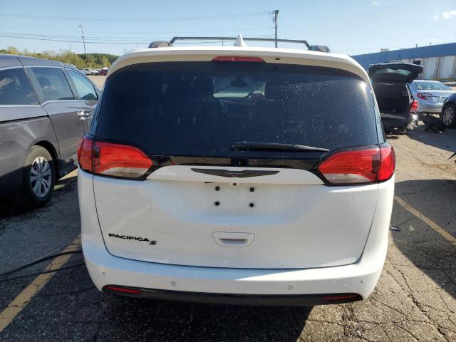 2C4RC1EG7JR332566 - 2018 CHRYSLER PACIFICA TOURING L PLUS WHITE photo 6