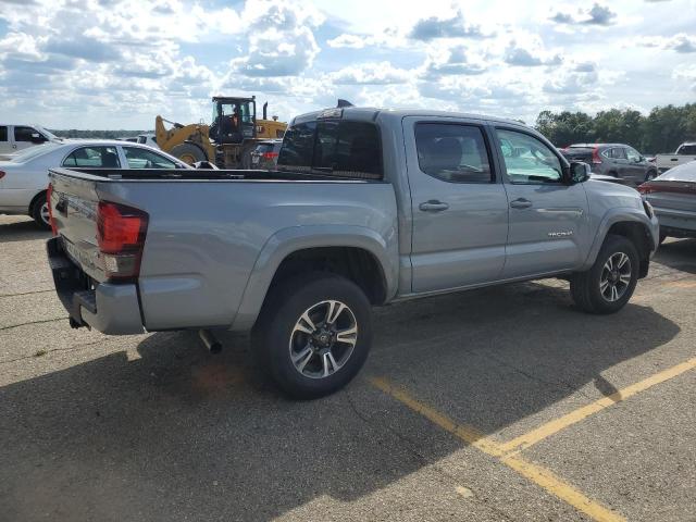 3TMAZ5CN7JM063447 - 2018 TOYOTA TACOMA DOUBLE CAB Boz foto 3
