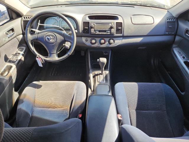 JTDBF30K220042232 - 2002 TOYOTA CAMRY LE WHITE photo 8