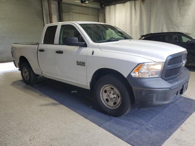 1C6RR7FG8JS212068 - 2018 RAM 1500 ST Білий фото 4