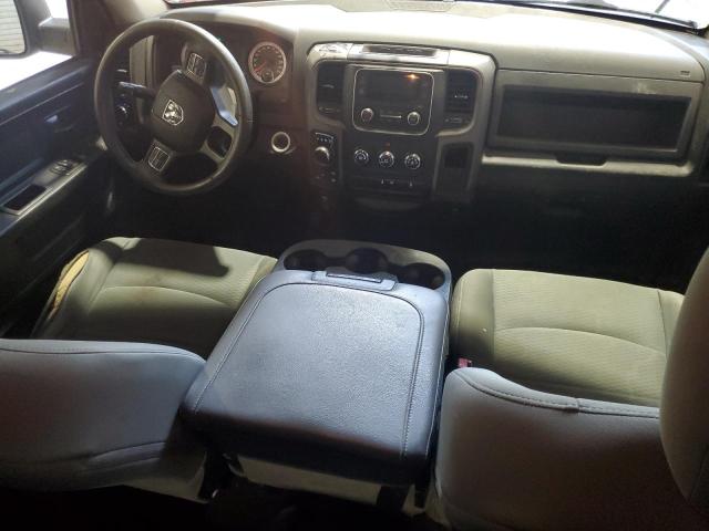 1C6RR7FG8JS212068 - 2018 RAM 1500 ST Білий фото 8