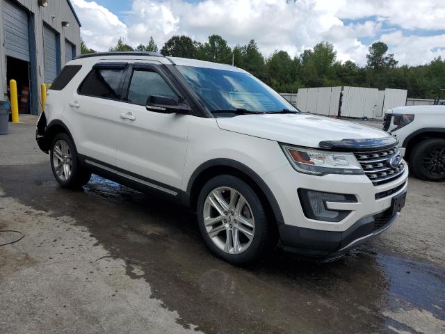 1FM5K7D82HGA92073 - 2017 FORD EXPLORER XLT WHITE photo 4