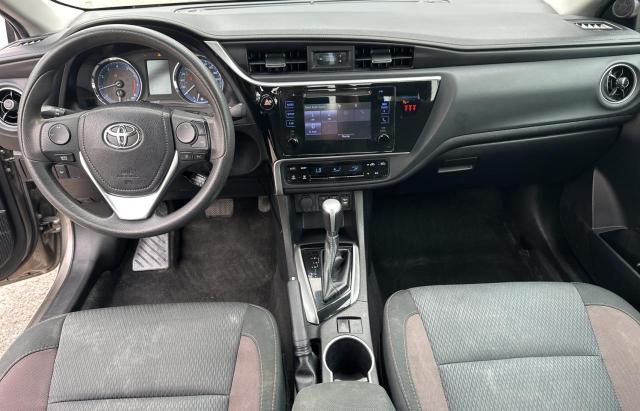 2T1BURHE5KC220051 - 2019 TOYOTA COROLLA L 棕色 照片 9