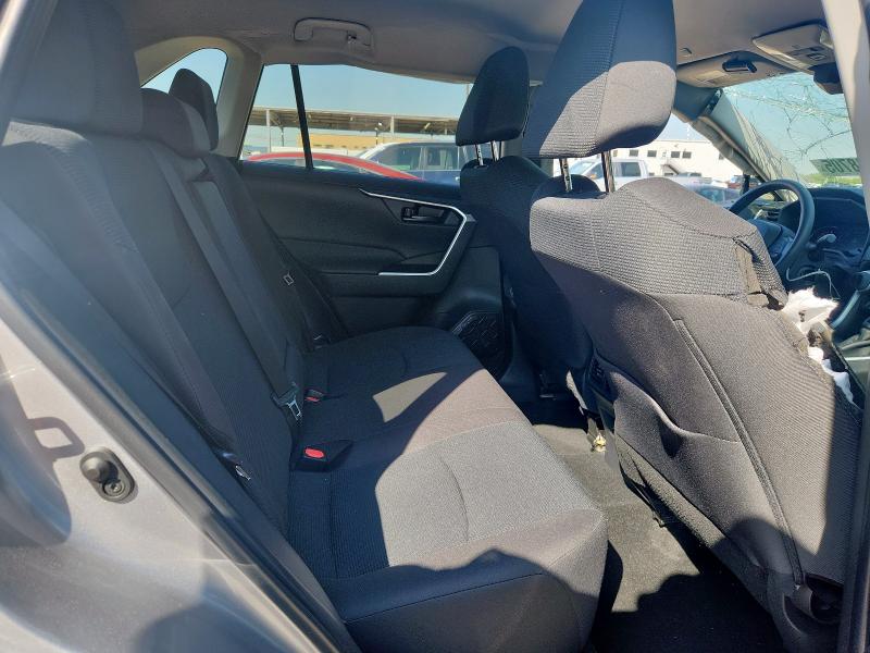 2T3H1RFV4RC301145 - 2024 TOYOTA RAV4 LE SILVER photo 11