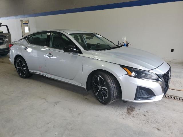 1N4BL4CV6PN386926 - 2023 NISSAN ALTIMA SR SILVER photo 4