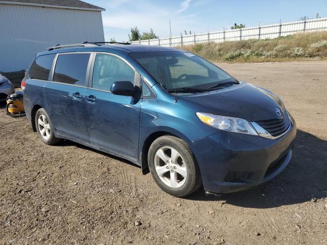 5TDKK3DC1CS254603 - 2012 TOYOTA SIENNA LE BLUE photo 4