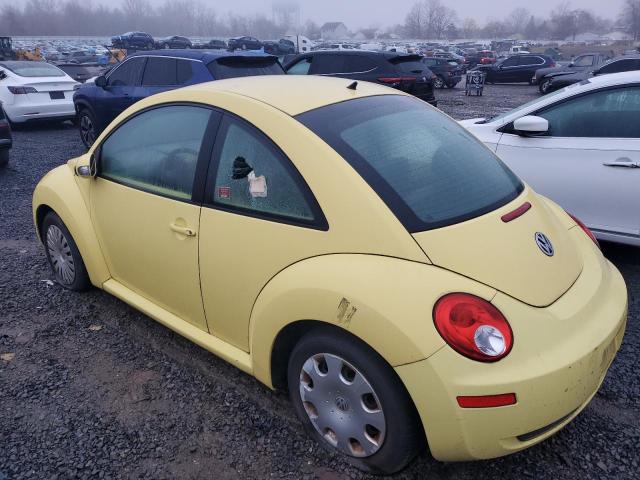 3VWPG3AG9AM010836 - 2010 VOLKSWAGEN NEW BEETLE Gelb Foto 2