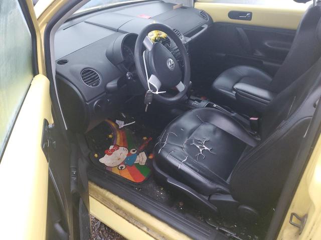 3VWPG3AG9AM010836 - 2010 VOLKSWAGEN NEW BEETLE Gelb Foto 8