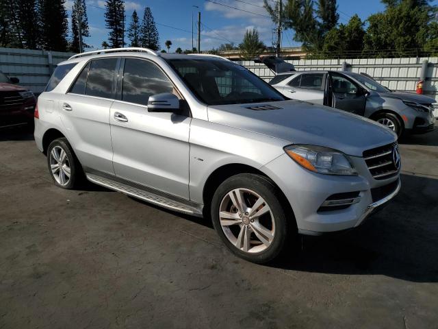4JGDA5HB4CA025611 - 2012 MERCEDES-BENZ ML 350 4MATIC SILVER photo 4