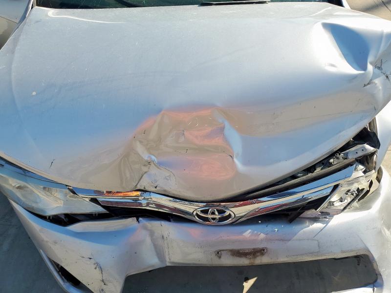 4T1BF1FK2CU090363 - 2012 TOYOTA CAMRY BASE SILVER photo 11