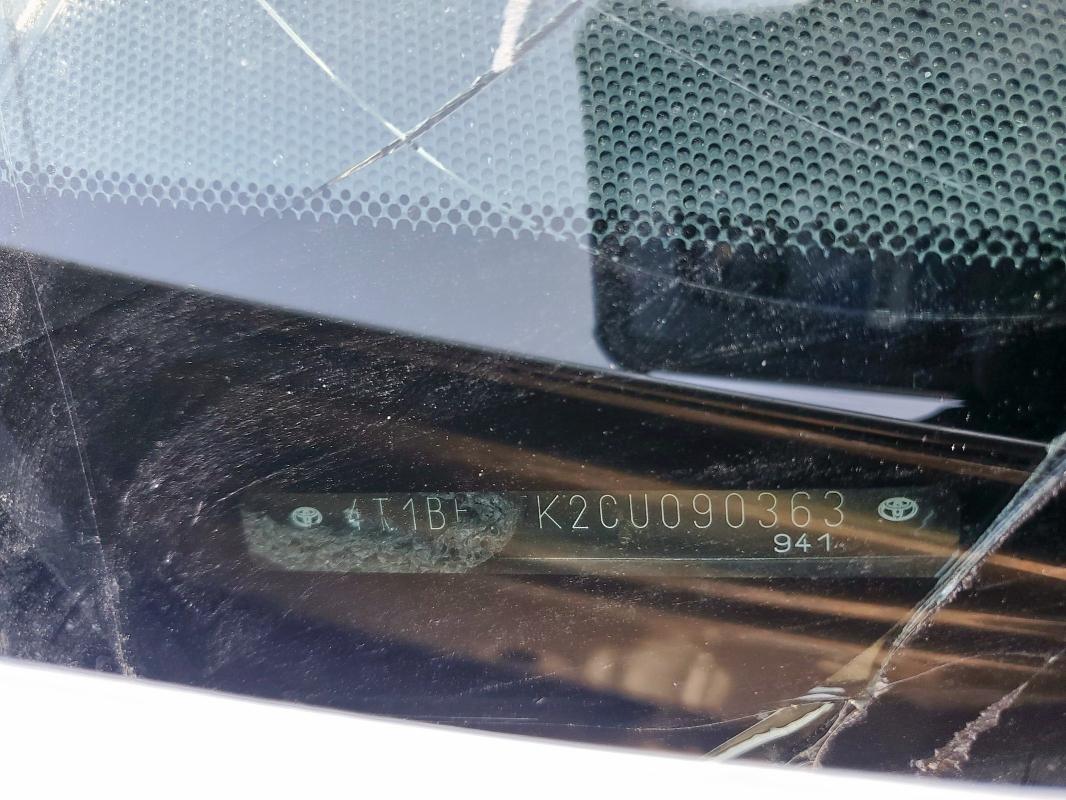 4T1BF1FK2CU090363 - 2012 TOYOTA CAMRY BASE SILVER photo 12