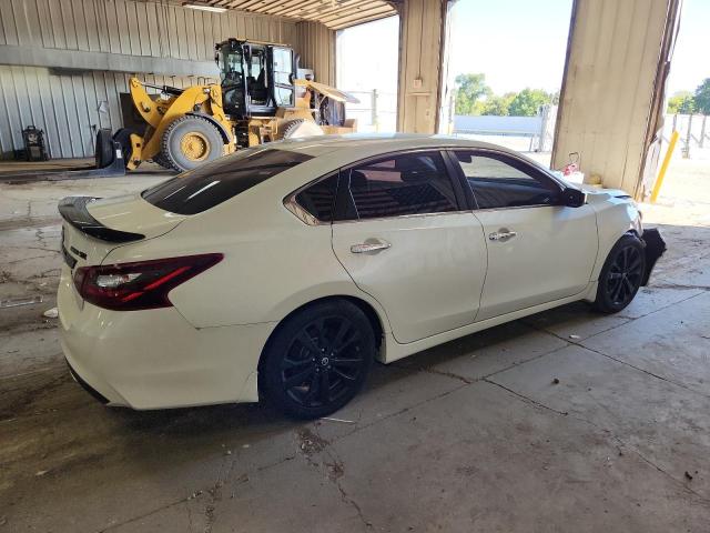 1N4AL3AP6JC286919 - 2018 NISSAN ALTIMA 2.5 თეთრი ფოტო 3