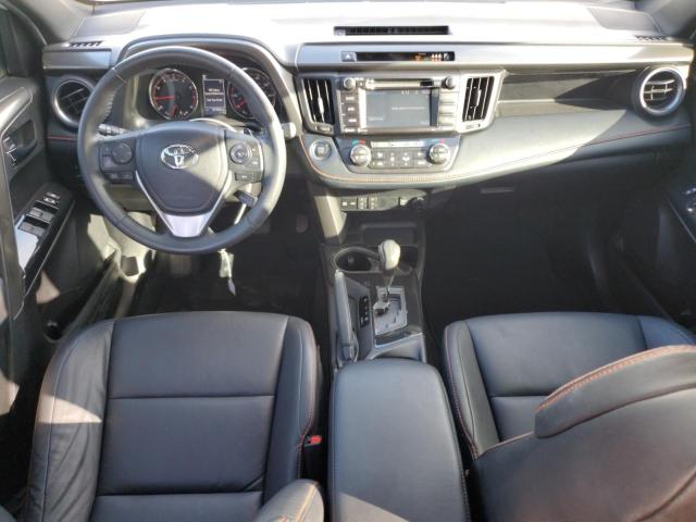 2T3NFREV8JW451560 - 2018 TOYOTA RAV4 SE 白色 照片 8