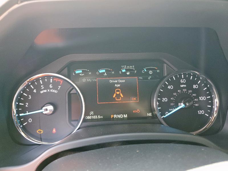 1FMJU1HT9JEA66737 - 2018 FORD EXPEDITION XLT WHITE photo 9