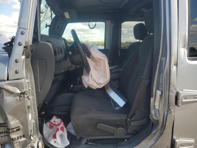 1C4BJWDG0JL862103 - 2018 JEEP WRANGLER U SPORT SILVER photo 7