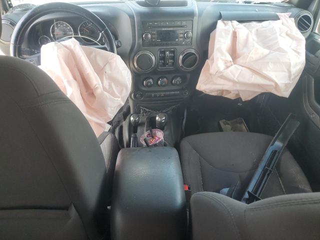 1C4BJWDG0JL862103 - 2018 JEEP WRANGLER U SPORT SILVER photo 8