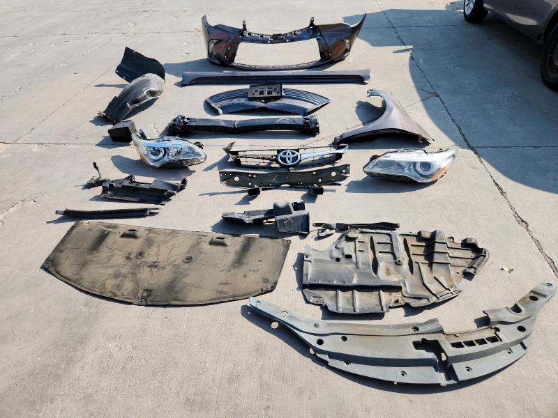 4T4BF1FKXGR533547 - 2016 TOYOTA CAMRY LE GRAY photo 12