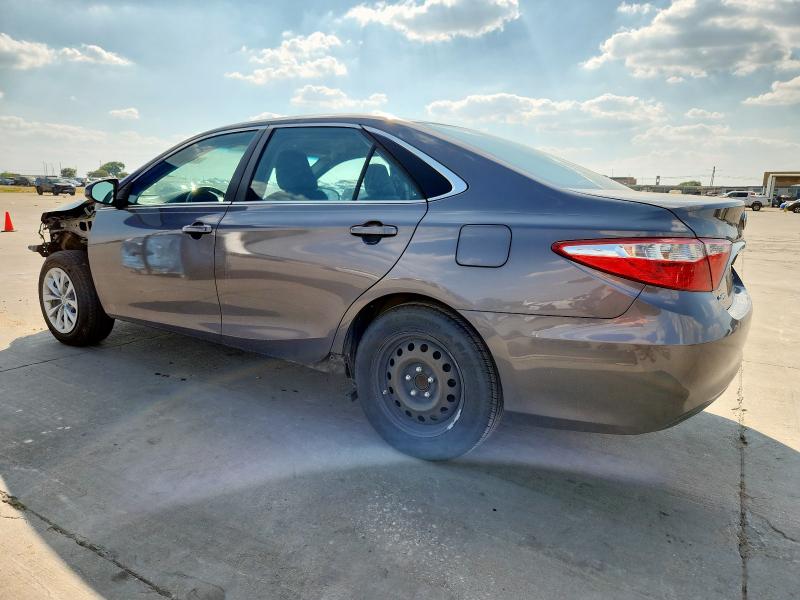 4T4BF1FKXGR533547 - 2016 TOYOTA CAMRY LE GRAY photo 2