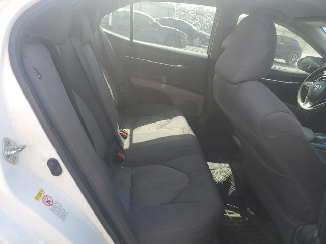 4T1B11HK0JU525132 - 2018 TOYOTA CAMRY L 白色 照片 10