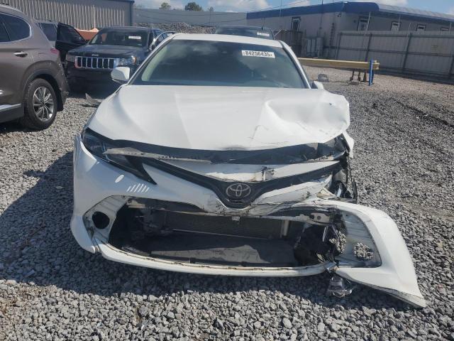 4T1B11HK0JU525132 - 2018 TOYOTA CAMRY L 白色 照片 5