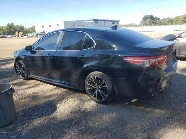 4T1B11HK0JU033233 - 2018 TOYOTA CAMRY L BLACK photo 2