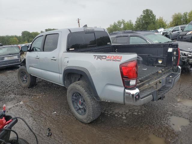 3TMCZ5ANXJM126990 - 2018 TOYOTA TACOMA DOUBLE CAB Szary zdjęcie 2