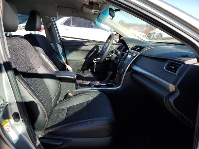 4T1BF1FK3HU768772 - 2017 TOYOTA CAMRY SE LE 银色 照片 7