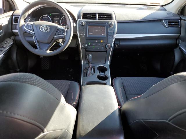 4T1BF1FK3HU768772 - 2017 TOYOTA CAMRY SE LE 银色 照片 8