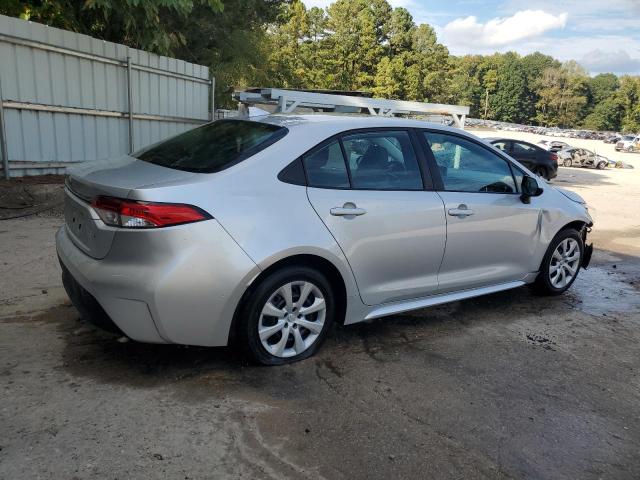 5YFB4MDE3RP105256 - 2024 TOYOTA COROLLA LE ვერცხლისფერი ფოტო 3