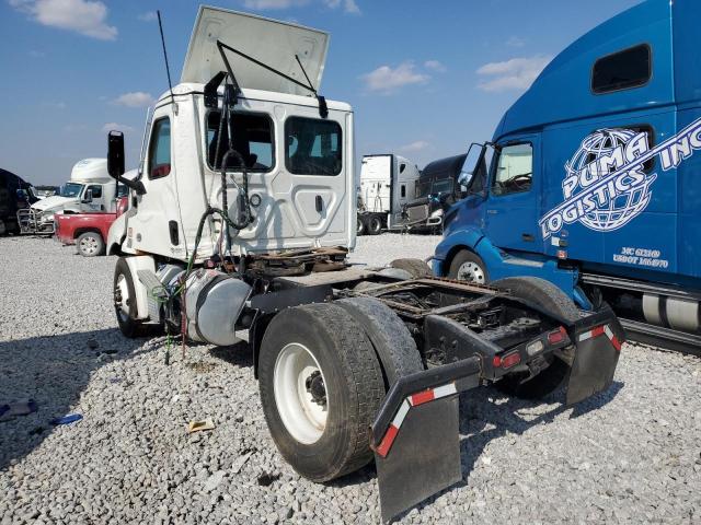 3AKBHKDV5RSUU5071 - 2024 FREIGHTLINER CASCADIA 1 WHITE photo 3