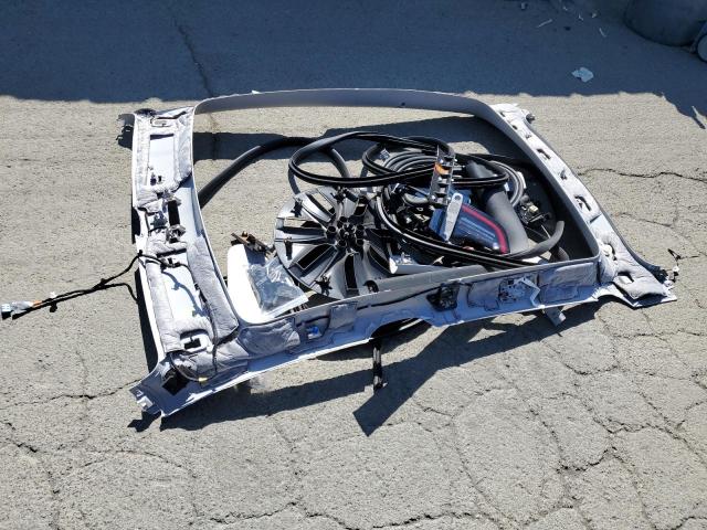 7SAYGDED0RF095274 - 2024 TESLA MODEL Y Noir photo 12