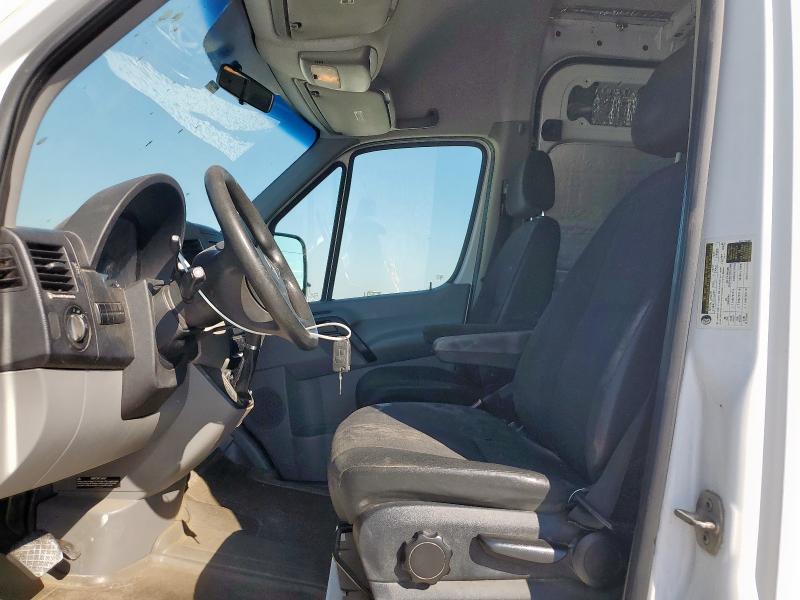 WD3PE8CC5E5890200 - 2014 MERCEDES-BENZ SPRINTER 2500 WHITE photo 7