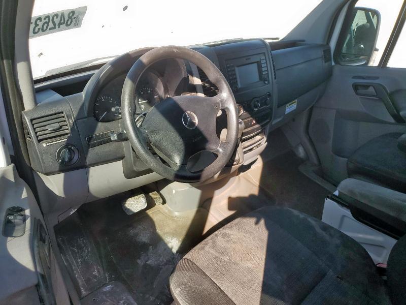WD3PE8CC5E5890200 - 2014 MERCEDES-BENZ SPRINTER 2500 WHITE photo 8