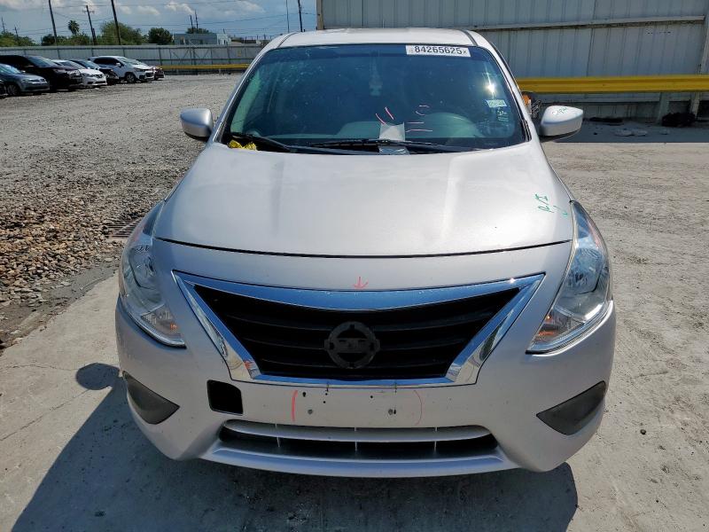 3N1CN7AP7KL879895 - 2019 NISSAN VERSA S 银色 照片 5