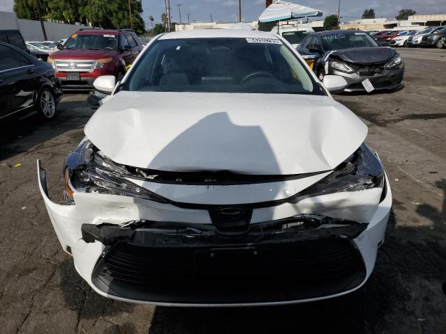 5YFB4MDEXSP268007 - 2025 TOYOTA COROLLA LE თეთრი ფოტო 5