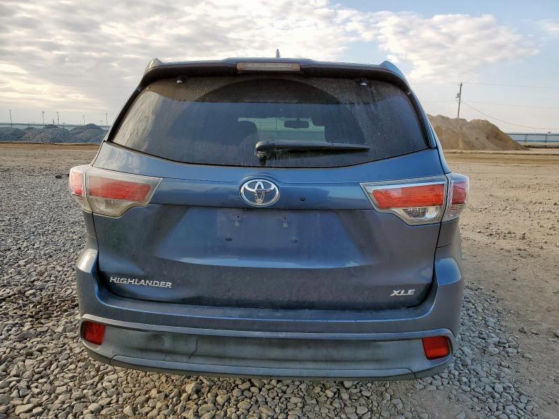 5TDKKRFH5FS096721 - 2015 TOYOTA HIGHLANDER XLE Bleu photo 6