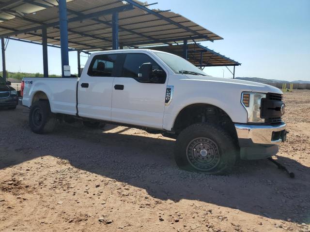 1FT7W2B68JEC58474 - 2018 FORD F250 SUPER DUTY WHITE photo 4