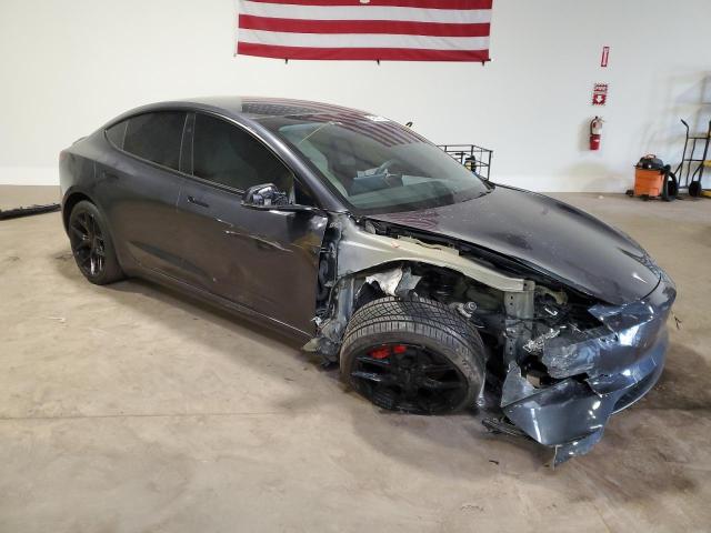 5YJ3E1ET4RF825951 - 2024 TESLA MODEL 3 ნაცრისფერი ფოტო 4