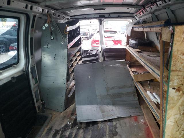 1GCFG15ZX71163942 - 2007 CHEVROLET EXPRESS G1 WHITE photo 10