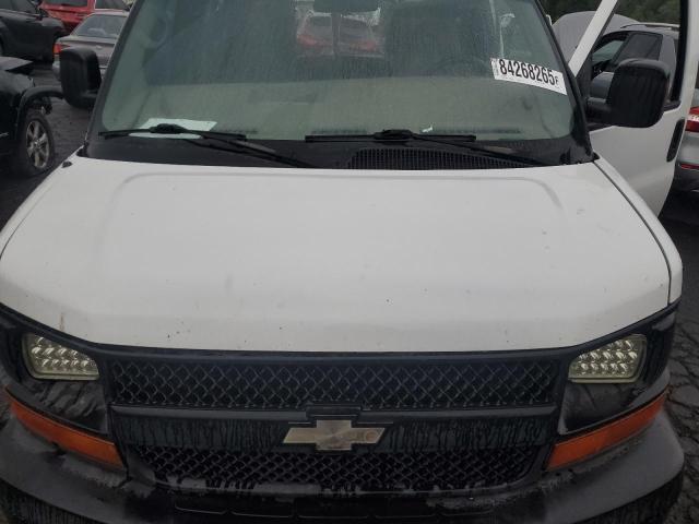 1GCFG15ZX71163942 - 2007 CHEVROLET EXPRESS G1 WHITE photo 12