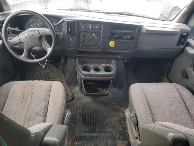 1GCFG15ZX71163942 - 2007 CHEVROLET EXPRESS G1 WHITE photo 8