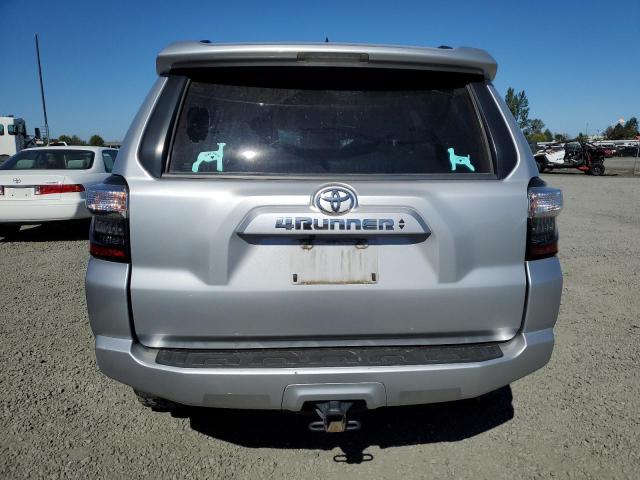 JTEBU5JR3L5819613 - 2020 TOYOTA 4RUNNER SR5/SR5 PREMIUM SILVER photo 6